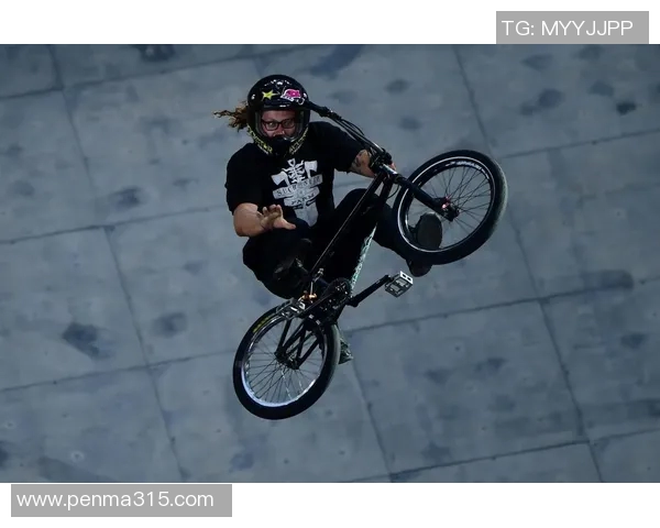 重庆极限运动队深度揭秘中路突破体育的无限可能与挑战 重庆极限运动队深度揭秘中路突破体育的无限可能与挑战